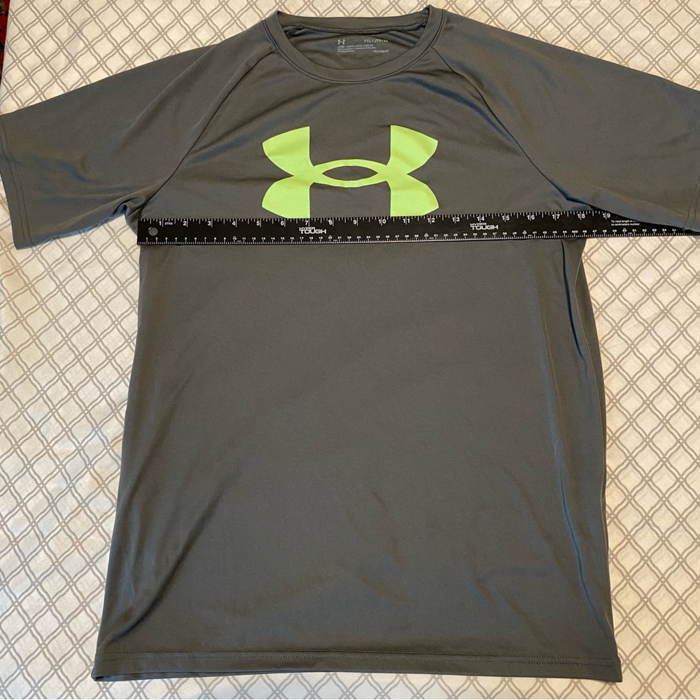 Under Armour Performance Gray Green Tee Short Sleeve